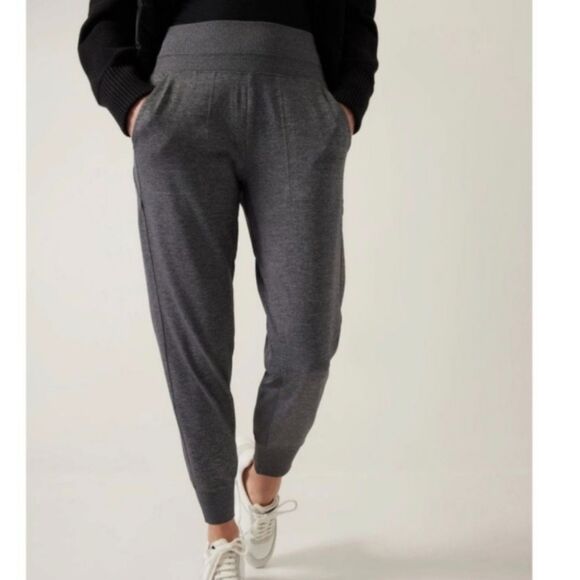 Athleta Venice Jogger Heathered Grey Size XS High Rise Pants Pockets Travel EUC - Picture 1 of 10